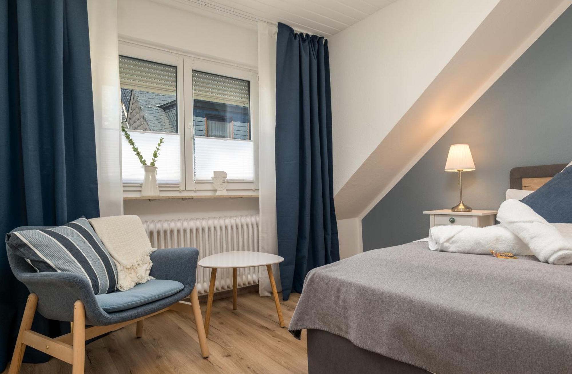 Riesling Appartement For 2 - 4 People - Billiards - Balcony With Mosel View - Parking - Wine Barrel Bar - Fully Equipped Kitchen - Netflix - Waiputv - 3 Km From Cochem Klotten Exterior photo