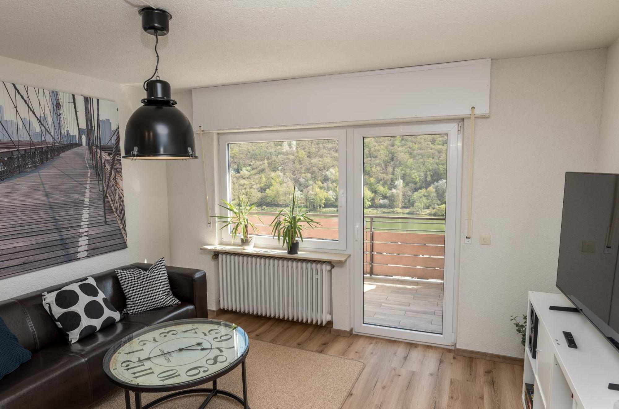 Riesling Appartement For 2 - 4 People - Billiards - Balcony With Mosel View - Parking - Wine Barrel Bar - Fully Equipped Kitchen - Netflix - Waiputv - 3 Km From Cochem Klotten Exterior photo